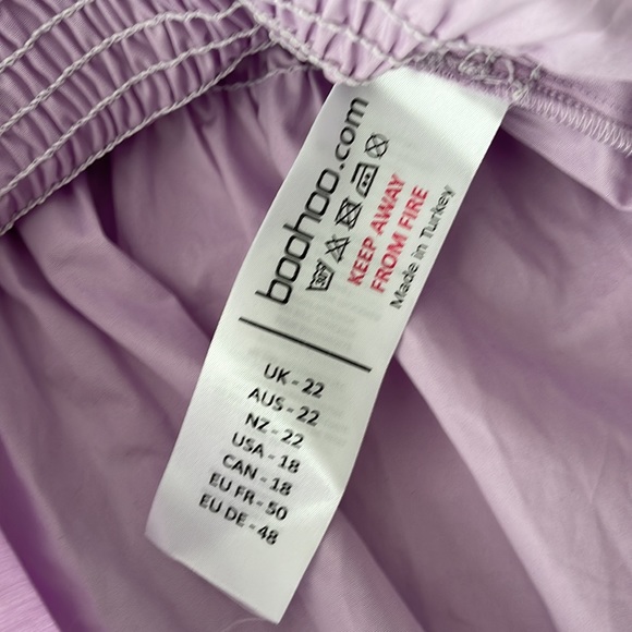 Boohoo sheered bell puffy sleeve top! - Picture 6 of 8